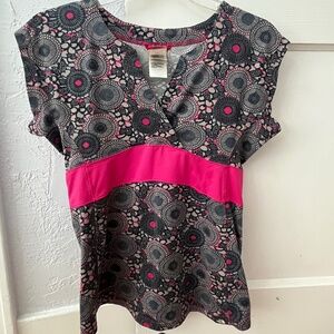 Women’s North Face pink and blue floral v neck performance top empire waist